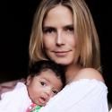 Heidi Klum nous présente... son adorable petite Lou !