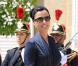 Sheikha Mozah radieuse, juchée sur des Louboutin, et vêtue d'une belle robe bleu marine !