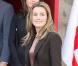 Total look marron pour la belle Letizia d'Epsagne, qui porte joliment une robe plissée avec un blazer top tendance...