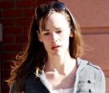 Jennifer Garner se rend dans un centre médical puis chez le coiffeur à Beverly Hills le 29 novembre 2009