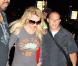 Britney Spears, lundi 30 novembre, quittant l'aéroport international de Sydney (Australie) direction Los Angeles.
