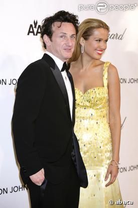 Sean Penn et Petra Nemcova à la soirée organisée par Elton John après les Oscars