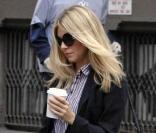 Sienna Miller fait du shopping à New York, seule. 03/12/09