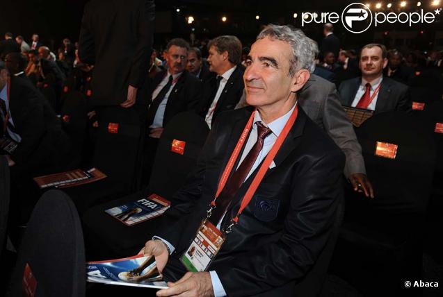 Raymond Domenech lors du tirage de la prochaine coupe du monde de football, à Cape Town, le 4 décembre 2009.