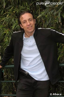 Après l'annulation de sa tournée d'adieu, Philippe Candeloro fera finalement ses adieux sur scène via le spectacle Holiday on Ice !