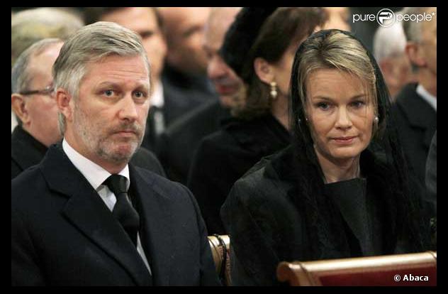 Le Prince Philippe de Belgique et sa femme la Princesse Mathilde aux obsèques du Prince Alexandre de Belgique