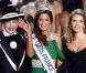 Malika Ménard entourée de Sylvie Tellier et de Geneviève de Fontenay lors de son élection le 5 décembre 2009