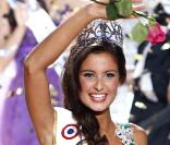 Malika Ménard, Miss France 2010 lors de son élection le 5 décembre 2009
