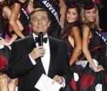 Les Miss ont fait la fête derrière Jean-Pierre Foucault lors de Miss France 2010 le 5 décembre 2009