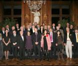 De nombreuses personnalités telles que Tex, Cristiana Reali, Francis Huster, Jeane Manson ou encore Hafsia Herzi, Claude et Salomé Lelouch, et Nelson Monfort entourent Pierre Huth à la 6e édition du Dîner des Stars. 07/12/09