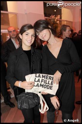 Zabou Breitman et sa fille à la soirée Comptoir des Cotonniers le 10/12/09 à Paris