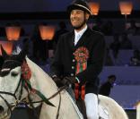 Nicolas Canteloup a accroché une place d'honneur sur Lutin de la Roque, au Gucci Masters 2009, récompensée par un prix !