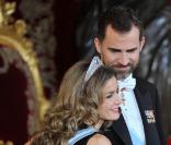 Le président vietnamien et sa femme lors du dîner organisé par la famille royale d'Espagne le 14 décembre 2009 à Madrid : ici Felipe et Letizia d'Espagne 
