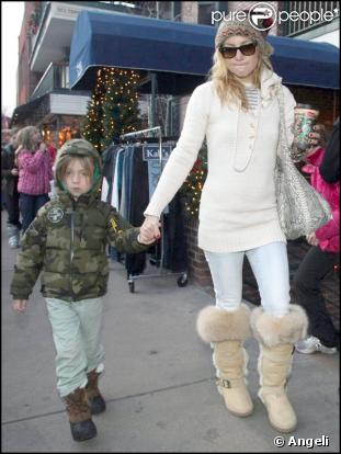 Kate Hudson et son fils Ryder à Aspen, le 21 décembre 2009