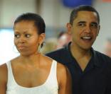 Barack et Michell Obama lors de leur second jour à Hawaii, en visite à la base militaire de Kaneohe, le 25 décembre 2009.