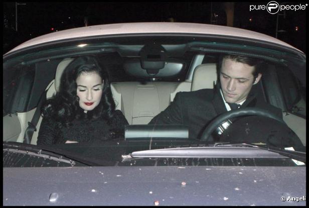 Dita Von Teese et Louis-Marie de Castelbajac quittant un restaurant à Los Angeles le 29 décembre 209