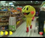 Rémi Gaillard s'improvise en Pacman et met le bazar dans un supermarché.
