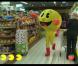 Rémi Gaillard s'improvise en Pacman et met le bazar dans un supermarché.