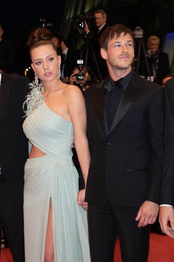 Photo Ad Le Exarchopoulos Gaspard Ulliel Descente Des Marches Du