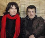Guy Bedos, Juliette Binoche, Patrick Pelloux et Yvan Attal dégustent une galette avec les sans papiers, dans le VIe arrondissement de Paris. 6/01/2010