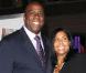 Le légendaire Magic Johnson et sa femme Cookie, à l'occasion de l'avant-première de The Book of Eli , qui s'est tenue au Graumann's Chinese Theatre d'Hollywood, à Los Angeles, le 11 janvier 2010.