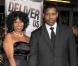 Denzel Washington et sa femme Pauletta, à l'occasion de l'avant-première de The Book of Eli , qui s'est tenue au Graumann's Chinese Theatre d'Hollywood, à Los Angeles, le 11 janvier 2010.
