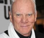 Malcolm McDowell, à l'occasion de l'avant-première de  The Book of Eli , qui s'est tenue au Graumann's Chinese Theatre d'Hollywood, à Los Angeles, le 11 janvier 2010.