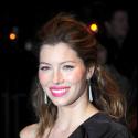 La magnifique Jessica Biel est enfin arrivée... au sommet du Kilimandjaro !