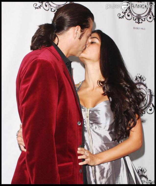 Lorenzo Lamas et sa nouvelle petite amie à Los Angeles le 14 janvier 2010 