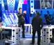 Baptiste Giabiconi fait défiler Eric Naulleau 