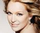 Annie Villeneuve, révélée par la Star Académie québécoise, interprétera l'hymne des J.O. de Vancouver