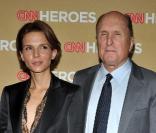 Robert Duvall   est maintenant âgé de 79 ans. Son âge n'a pas posé de problèmes à Luciana Pedreza, 38 ans. Certes, quarante-et-une années les séparent mais cela ne les a pas empêchés de se marier en 2005.