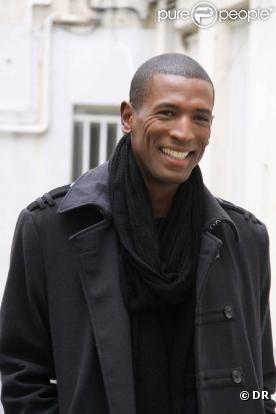 Thierry Cham revient en 2010 avec un nouvel album annoncé par le single  Ecoute-moi