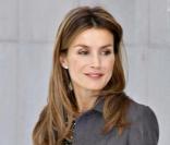 Letizia d'Espagne à Madrid pour l'inauguration d'un centre de recherche. Le 25 janvier 2010.