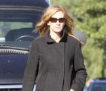 Julia Roberts repart seule de l'aéroport de Los Angeles