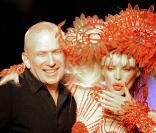 Jean-Paul Gaultier et Arielle Dombasle lors de la Fashion Week. Janvier 2010