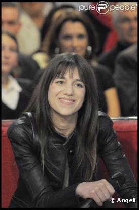 Charlotte Gainsbourg à l'enregistrement de VIVEMENT DIMANCHE (3 février 2010)