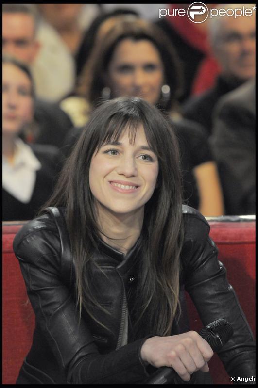 Charlotte Gainsbourg à l'enregistrement de VIVEMENT DIMANCHE (3 février 2010)