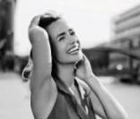 Sandrine Bonnaire - Le Soleil me trace la route aux éditions Stock 