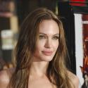 Angelina Jolie rend visite aux enfants Haitiens soignés en République Dominicaine !