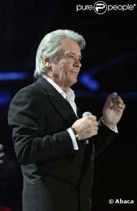 Alain Delon défend l'instauration d'avocats pour animaux en Suisse, le vote aura lieu le 7 mars 2010 !