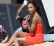 La belle Zoe Saldana en shooting maillots sur une plage de Los Cabos, au Mexique, le 25 janvier 2010.
