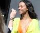 La belle Zoe Saldana en shooting maillots sur une plage de Los Cabos, au Mexique, le 25 janvier 2010.