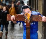 John Terry (et Vernon Kay, par la même occasion), cloués au pilori au London Dungeon !