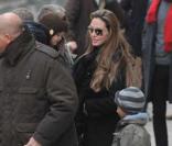 Angelina Jolie, Brad Pitt et leurs six enfants à Venice, le 16 février 2010 !