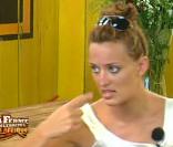 Kelly se prend un coup de soleil 