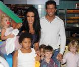 Katie Price, son mari Alex, et ses enfants 