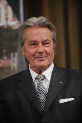 Alain Delon va présenter sa collection de dessins à la Bourse du 24 au 30 mars 2010