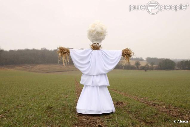 L'épouvantail Lady Gaga du fermier Nigel Britten, à Surrey, le 23 février 2010 !
