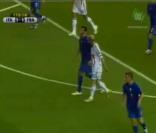 La vidéo de Zinédine Zidane donnant un coup de boule à l'italien Marco Materazzi en finale de la coupe du Monde en Allemagne en 2006
